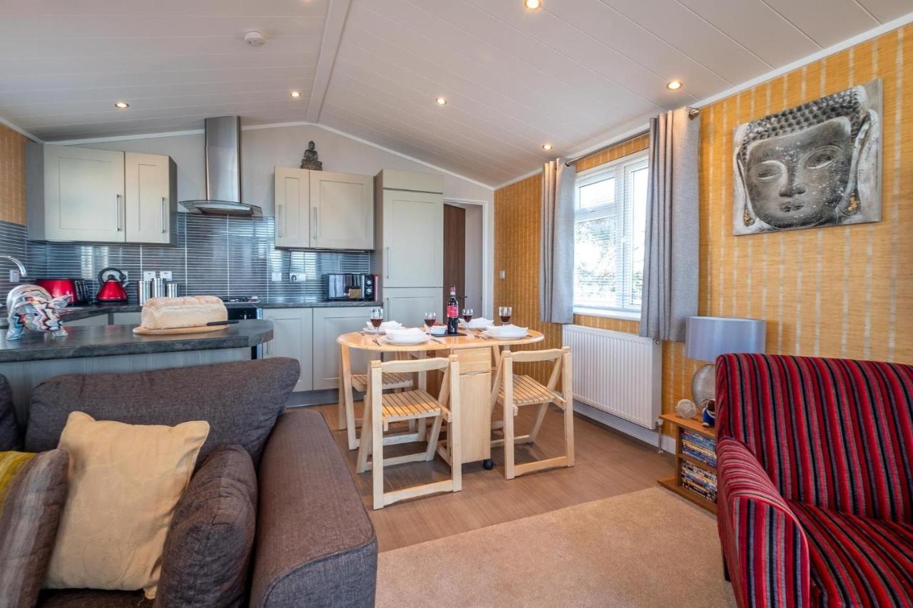 Chelsea Lodge - Aldeburgh Coastal Cottages Sizewell Экстерьер фото