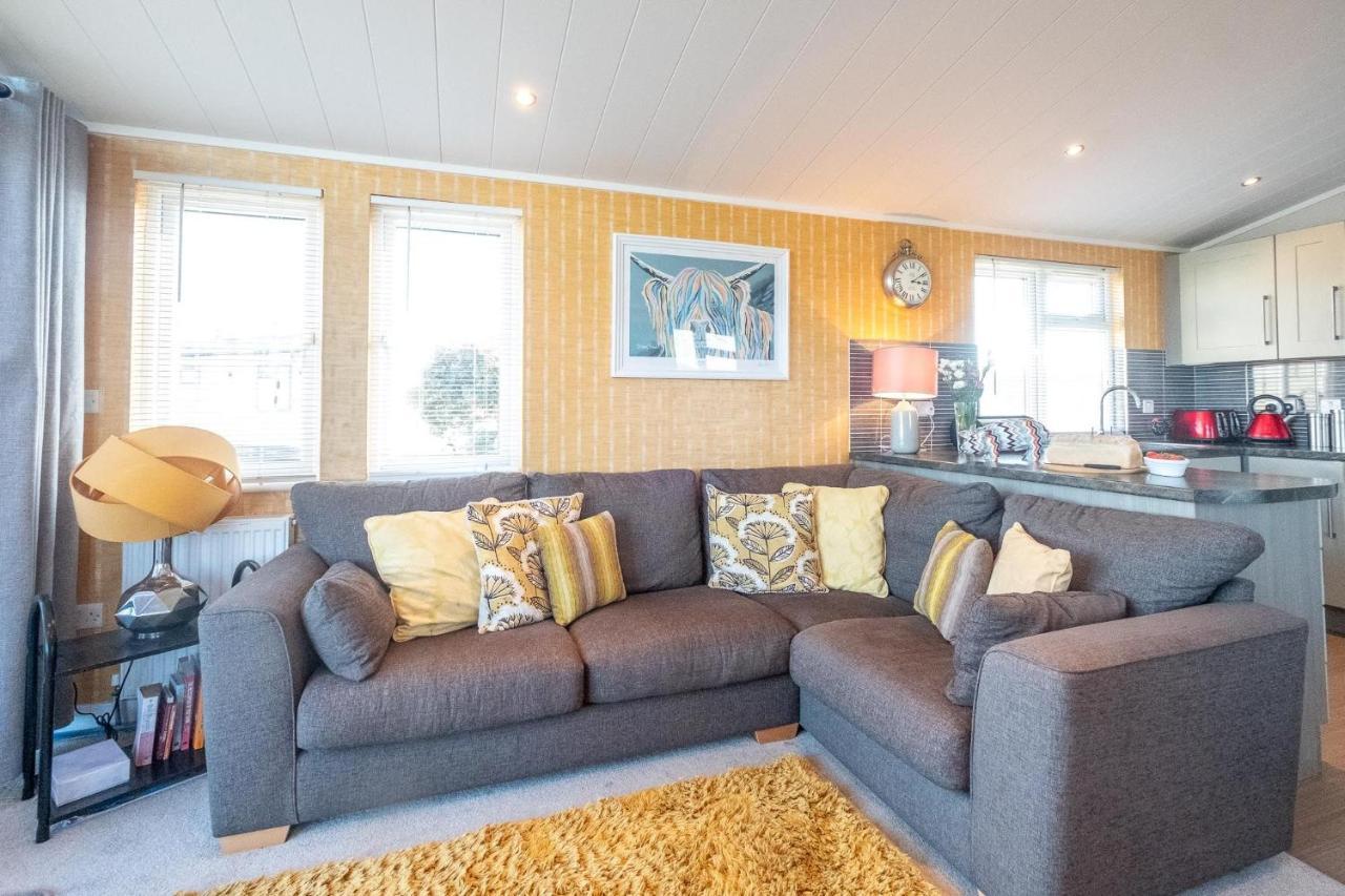 Chelsea Lodge - Aldeburgh Coastal Cottages Sizewell Экстерьер фото