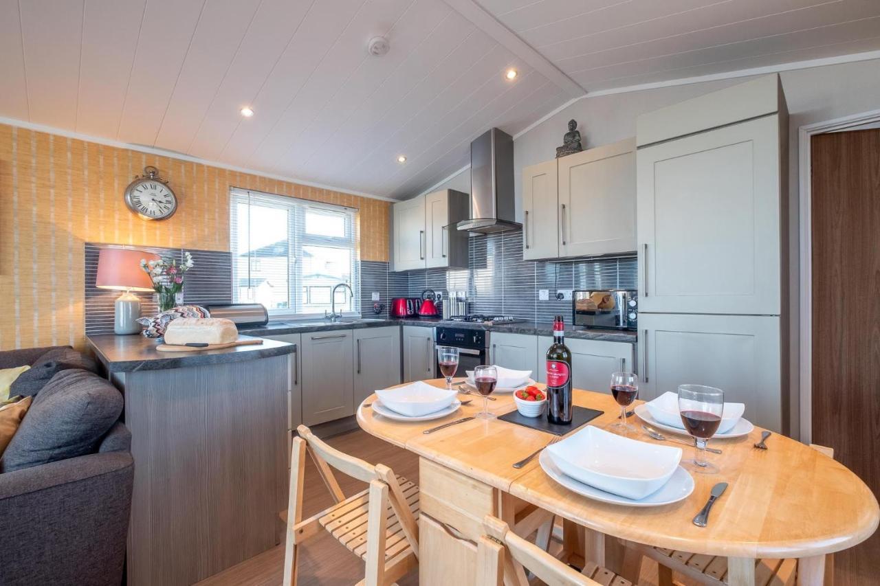 Chelsea Lodge - Aldeburgh Coastal Cottages Sizewell Экстерьер фото